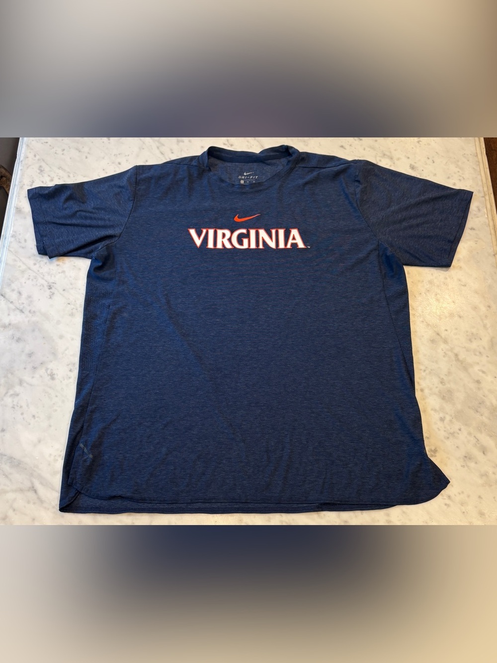 Univ of Virginia, Nike Dri-flit , split hem, size XL, very nice pre owned cond!